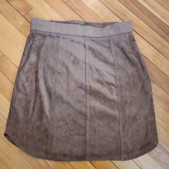 BB Dakota Faux Suede Mini Skirt - Picture 3 of 6